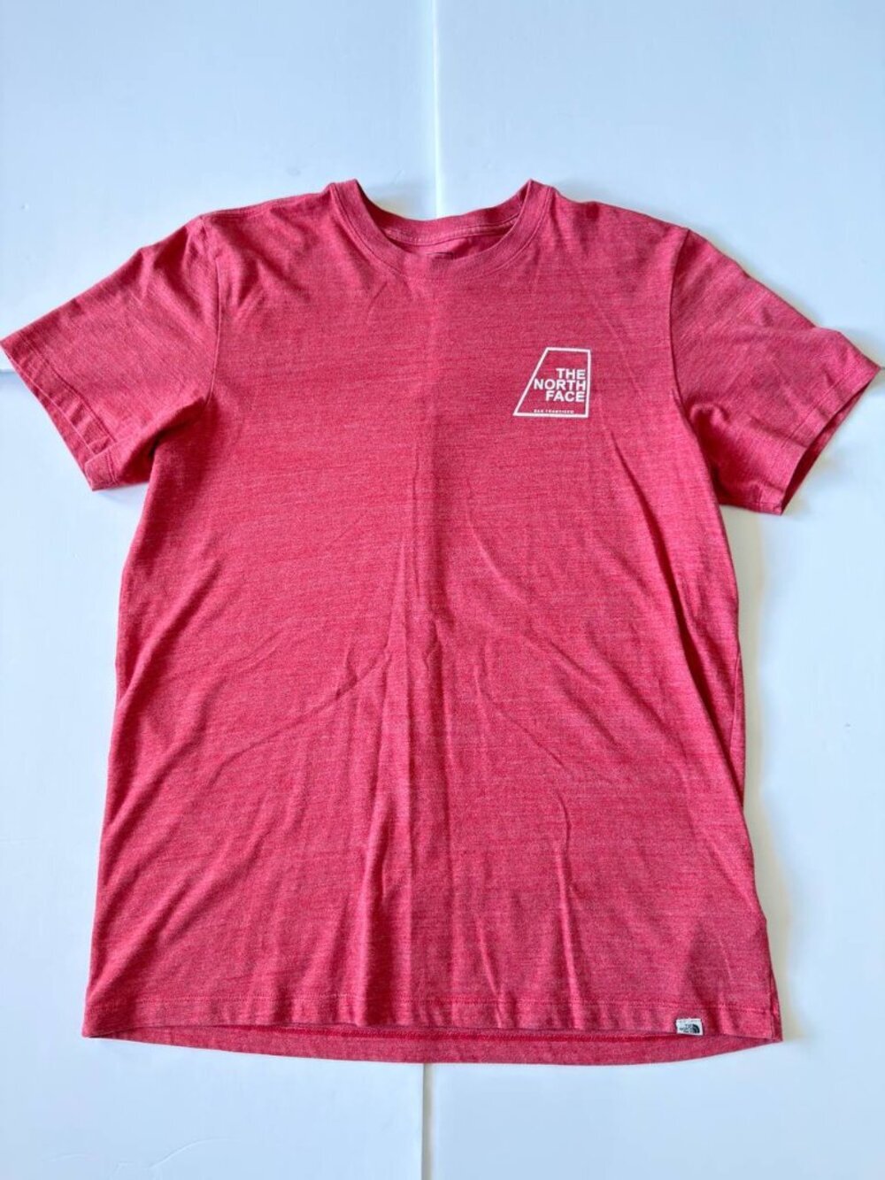 The North Face Men’s Graphic T-Shirt – Size L – Heather Coral